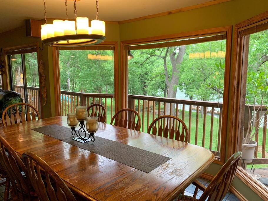 The River Haven - Sleeps 32 - On Guadalupe River Seguin Exterior foto