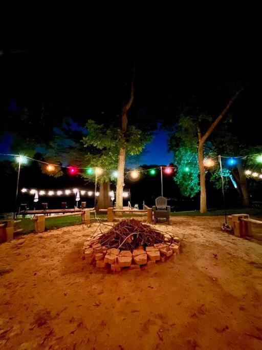 The River Haven - Sleeps 32 - On Guadalupe River Seguin Exterior foto